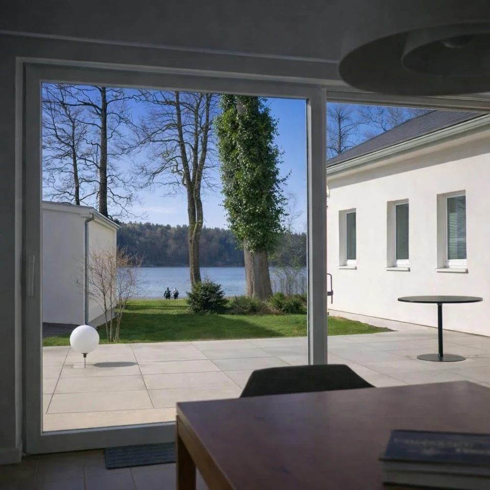 Villa am See mit eigenem Steg